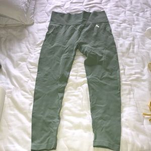 Worn once green workout leggings